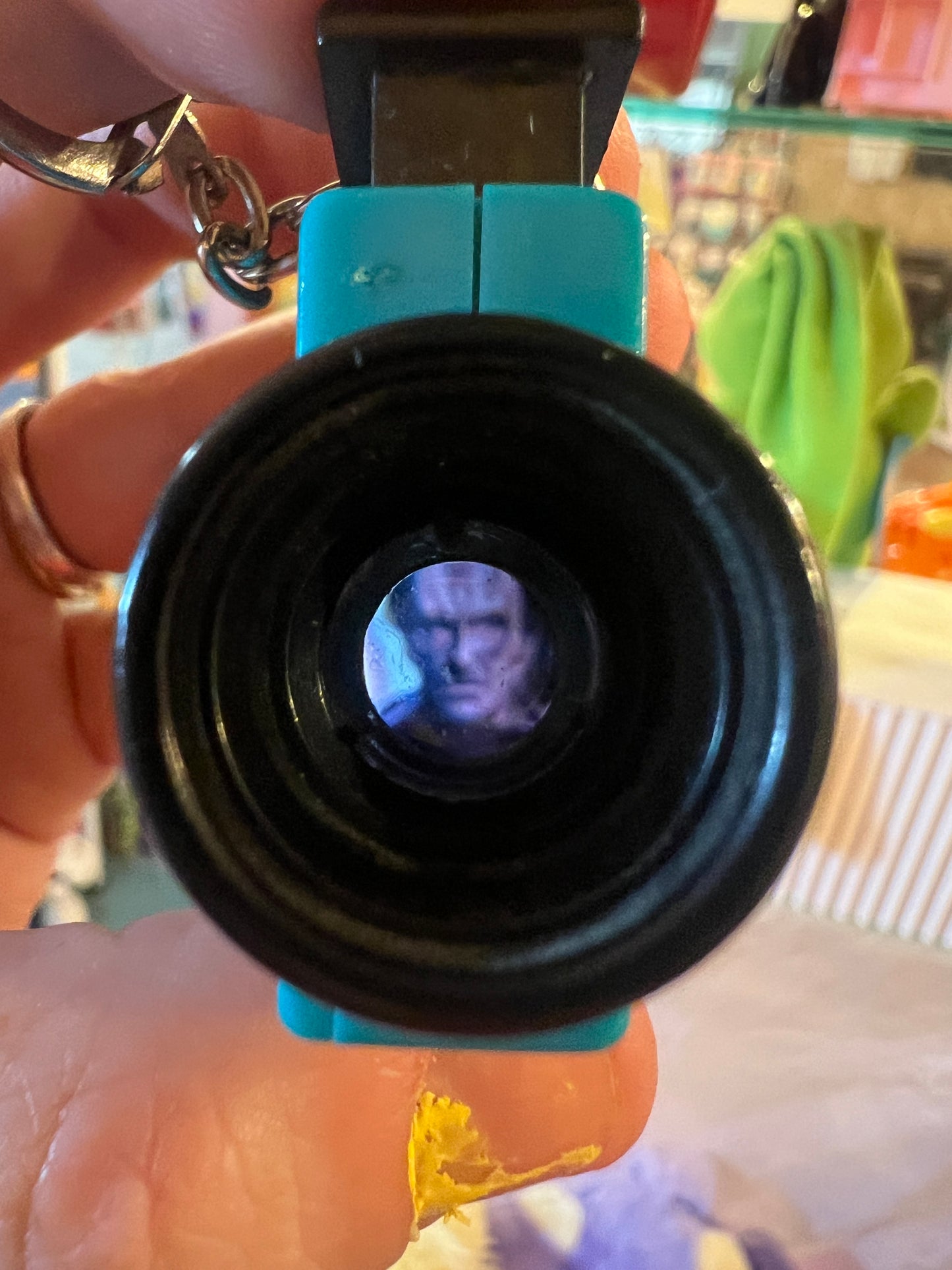 1993 Star Trek click viewer keyring- Picard