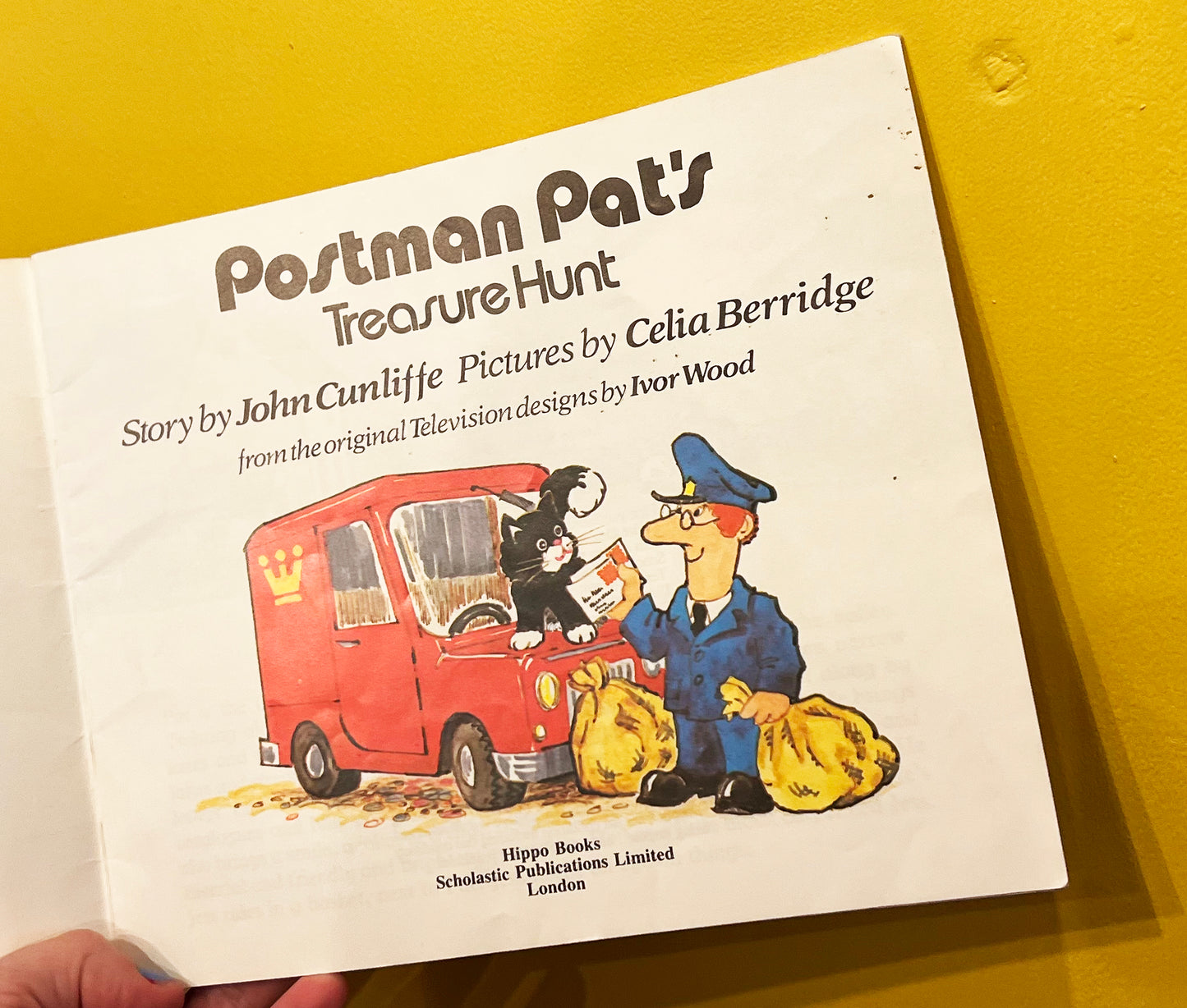 Vintage 1983 Postman Pat books - Pick yours!