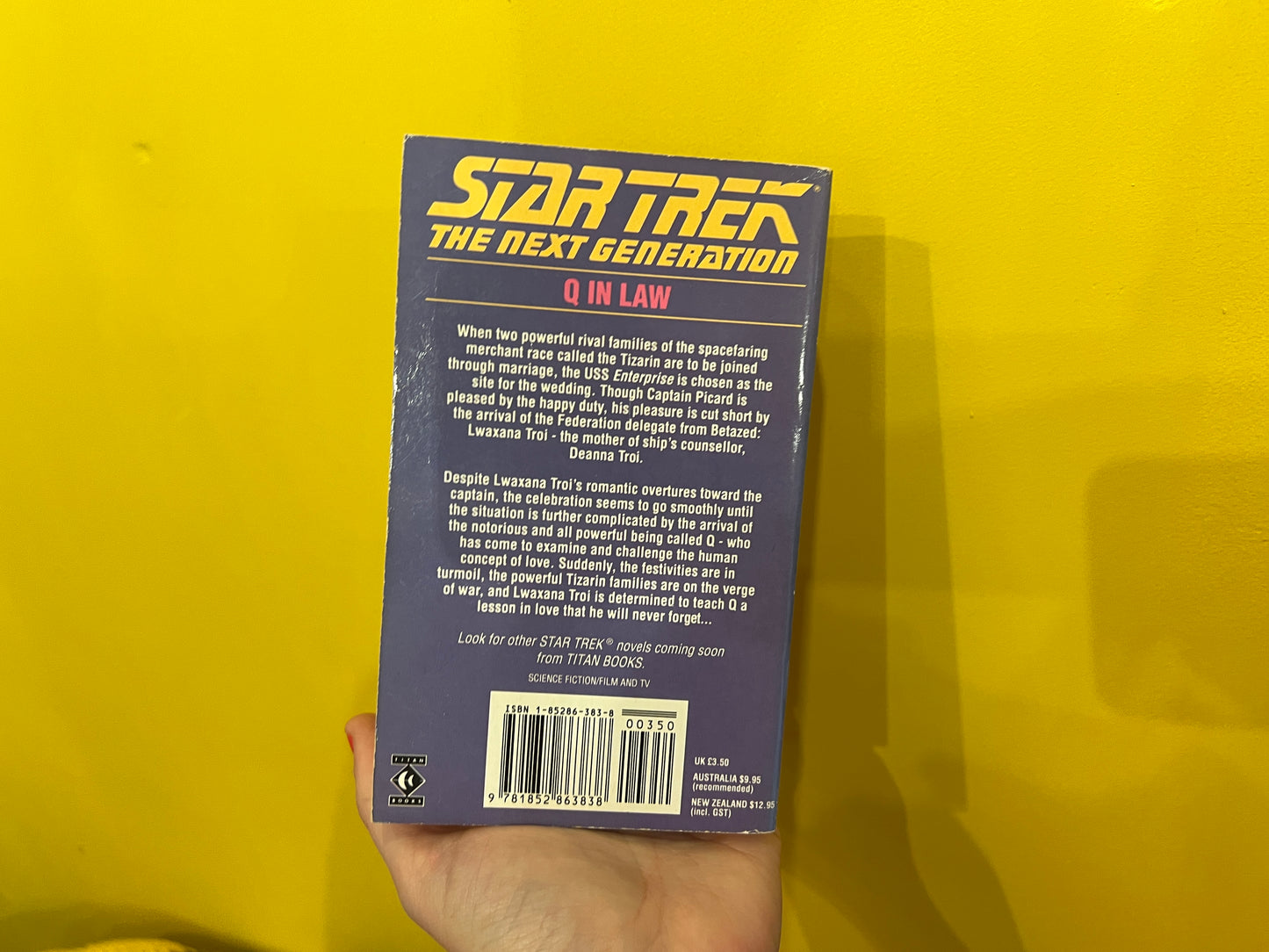 Vintage Star Trek The Next Generation book Slight reader- Ghost Ship
