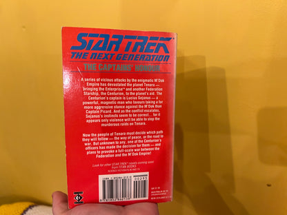 Vintage Star Trek The Next Generation book Slight reader- The Captains Honour