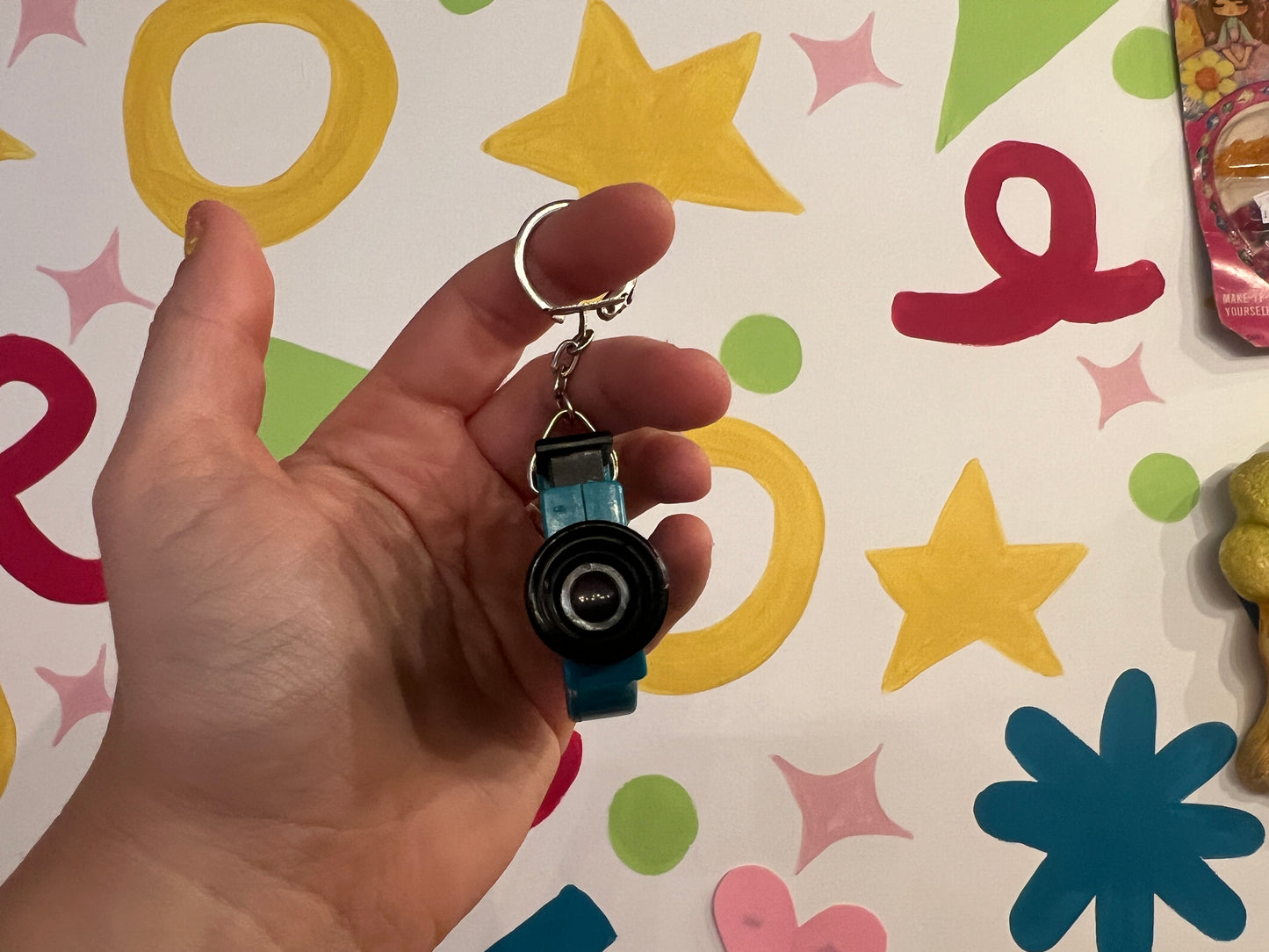 1993 Star Trek click viewer keyring- Cyborg