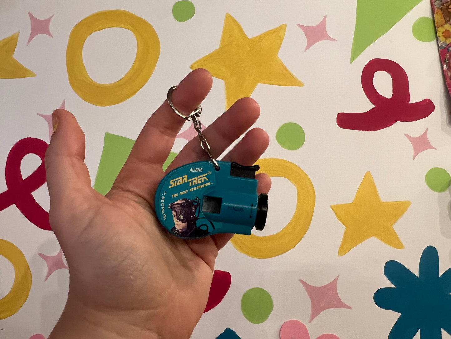 1993 Star Trek click viewer keyring- Cyborg