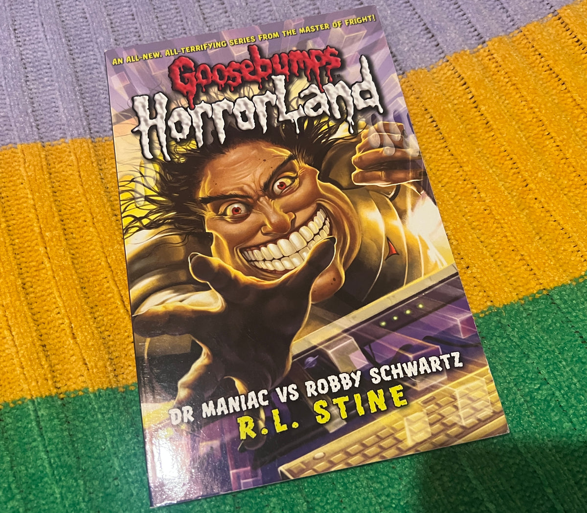 Horrorland - Dr Maniac vs Robbie Schwartz Goosebumps book