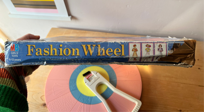 RARE Vintage 1990 Fashion Wheel - incomplete