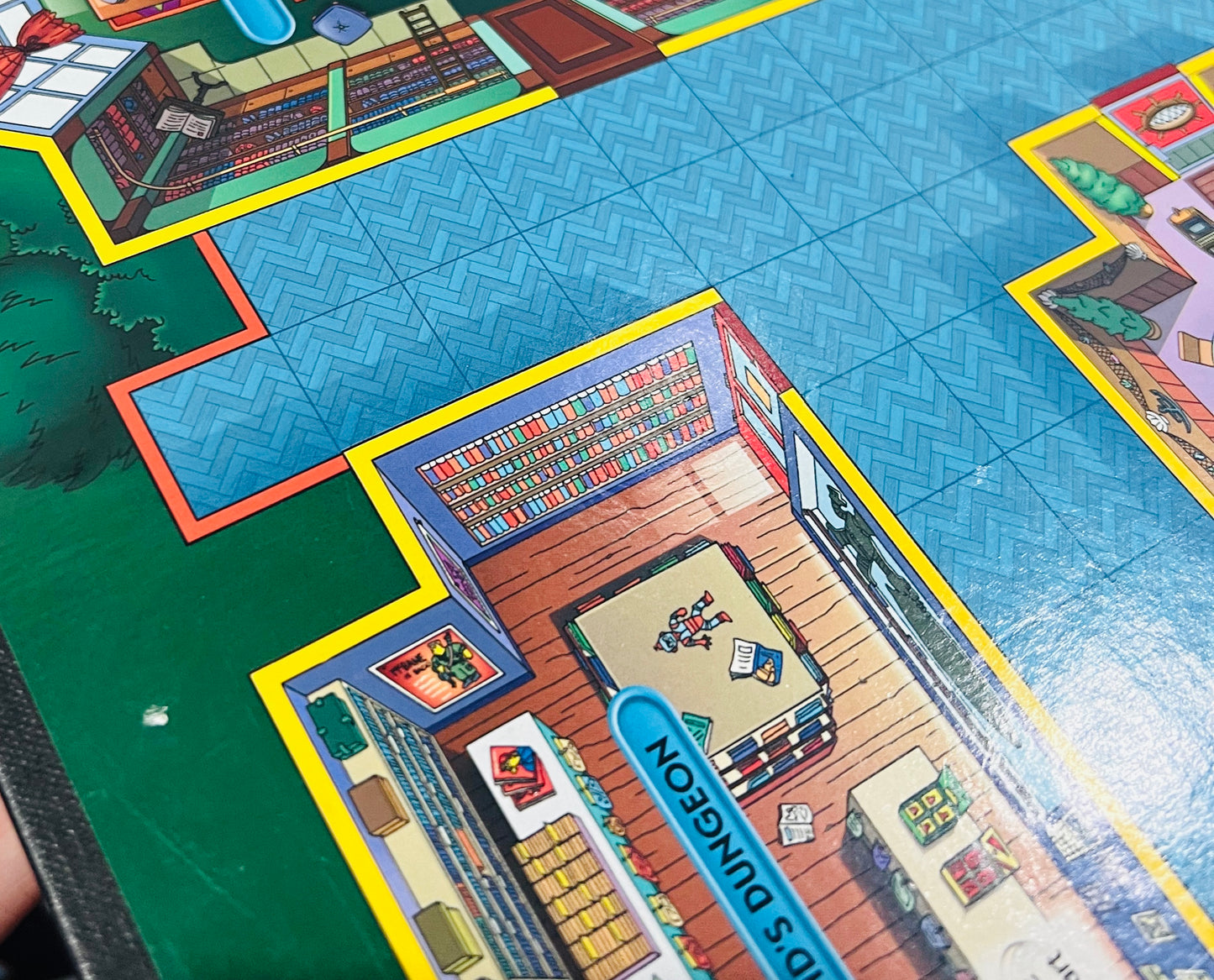 The Simpsons Cluedo board game -missing part