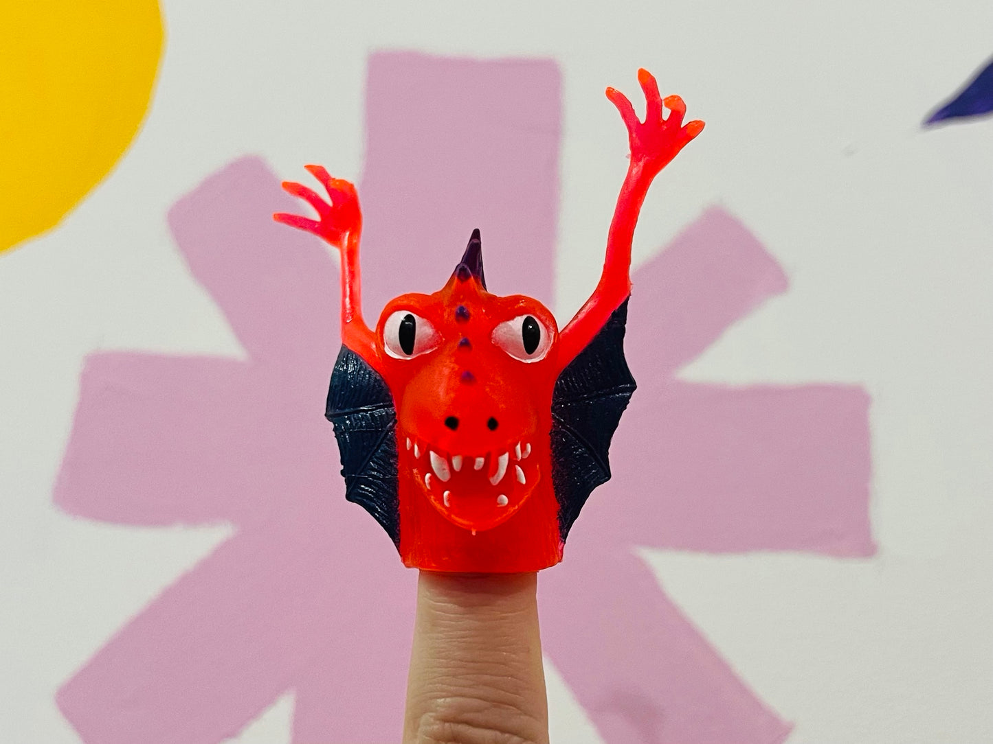 5 Finger monster toys - picked at random