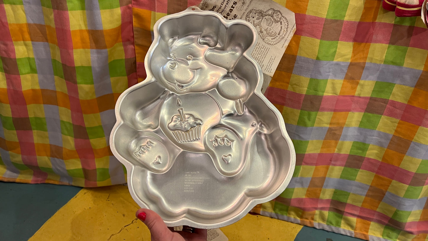 Vintage 1980s Care Bears baking tin