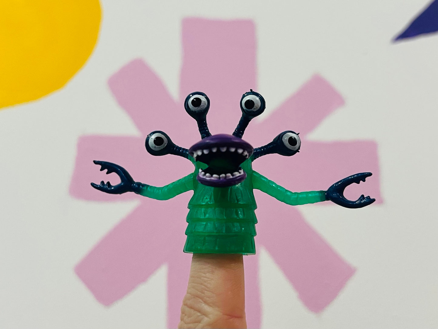 5 Finger monster toys - picked at random