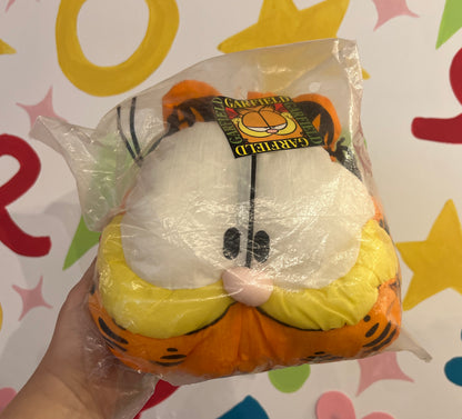Vintage 90’s Playfaces plush Garfield hanging decor- still sealed with tag