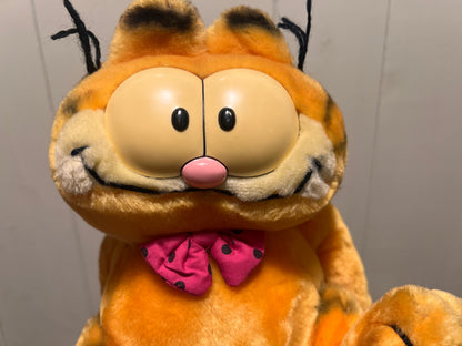 Vintage 1981 Dakin Bow Tie Garfield plush with tag