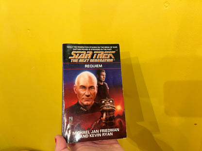 Vintage Star Trek The Next Generation book Slight reader- Requiem