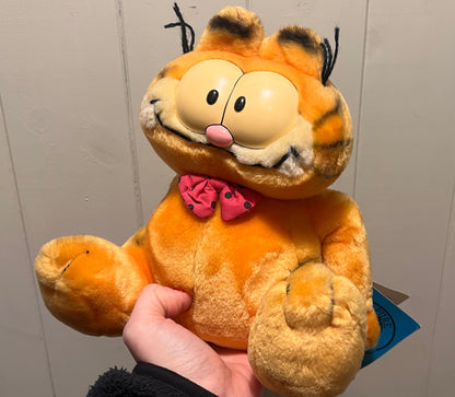Vintage 1981 Dakin Bow Tie Garfield plush with tag