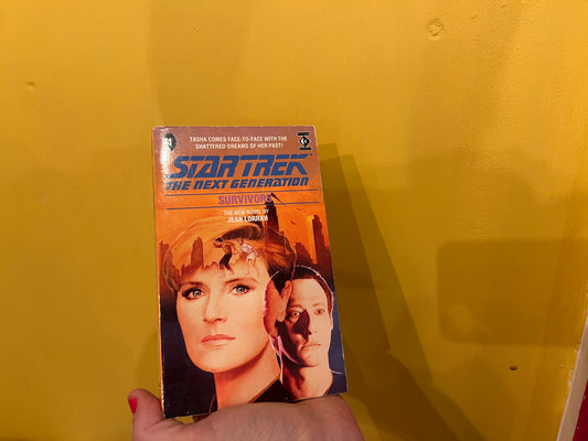 Vintage Star Trek The Next Generation book Slight reader- Survivors