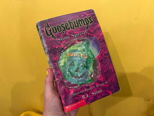 Goosebumps Slimy Special book -still has slime!