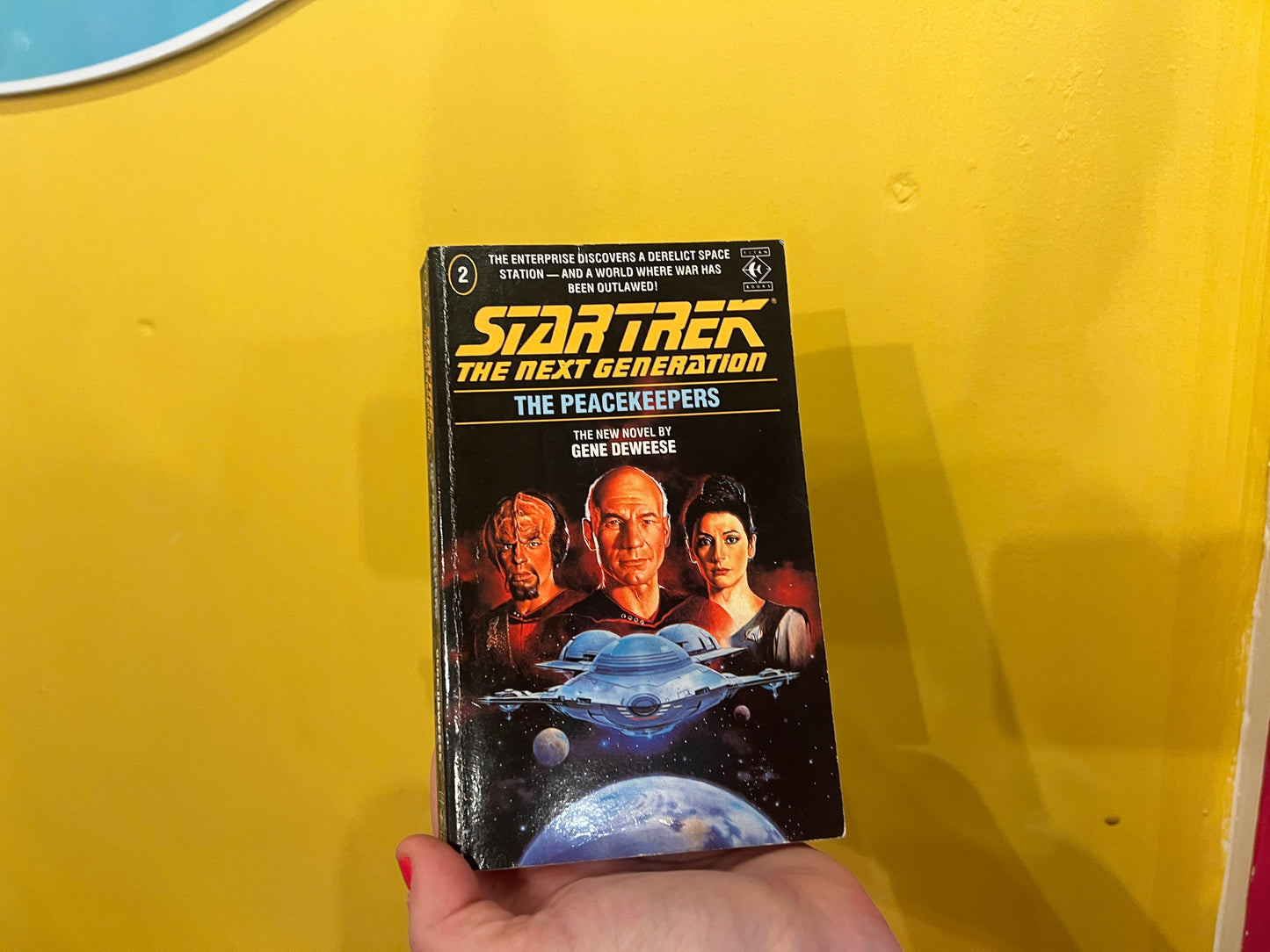 Vintage Star Trek The Next Generation book Slight reader- The Peacekeepers