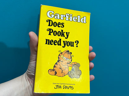 Does Pooky need you? Vintage 1980s Garfield book