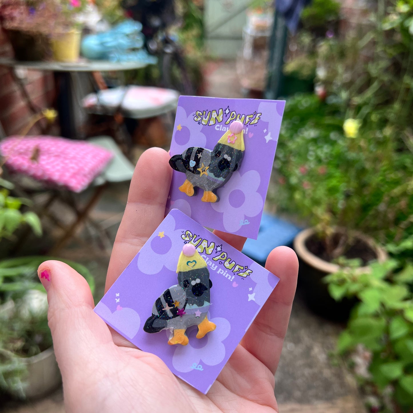 Pigeon Clay Pin badge