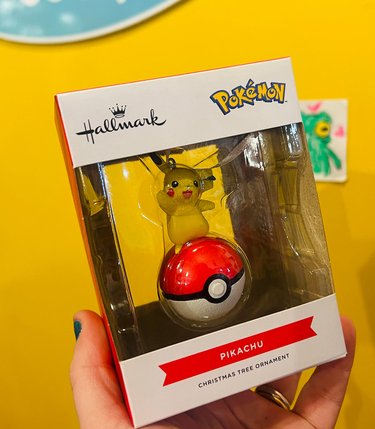 Collectable Pikachu & Pokémon Ball Hanging Ornament