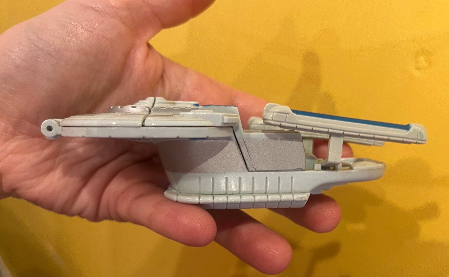 1995 U.S.S Hood Star Trek Playmates set with Riker & Geordi La Forge figure
