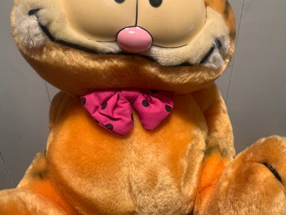 Vintage 1981 Dakin Bow Tie Garfield plush with tag