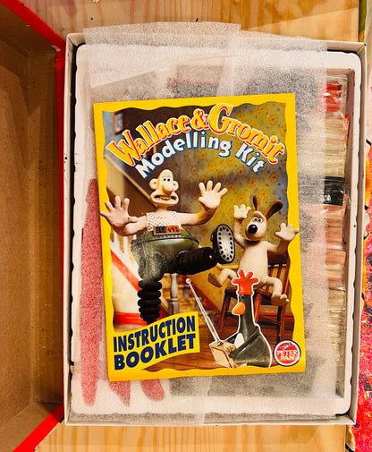 1995 COMPLETE Wallace & Gromit Plasticine Modelling Kit