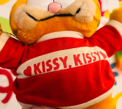 Vintage 1980s Garfield plush toy with Kissy T-shirt