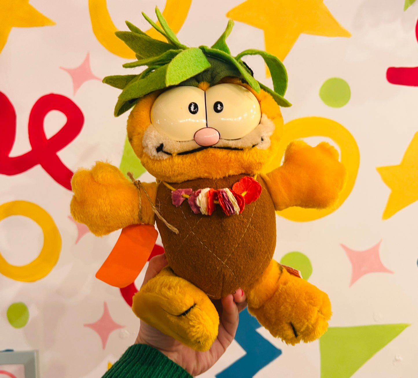 Vintage 1980s Garfield pineapple plush toy