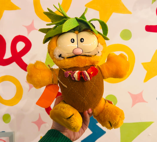 Vintage 1980s Garfield pineapple plush toy