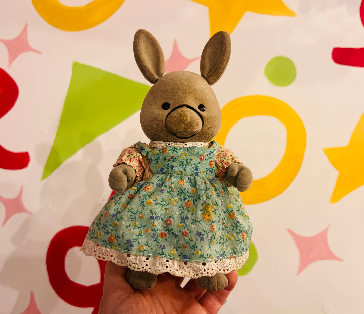 1980's Large 7" Sylvanian Families Rabbit Storyteller - still moves!