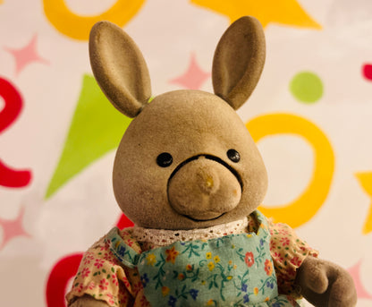 1980's Large 7" Sylvanian Families Rabbit Storyteller - still moves!