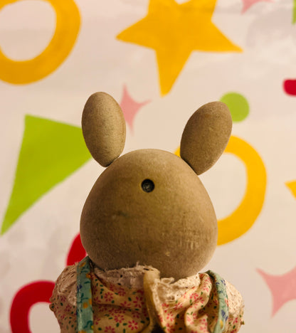 1980's Large 7" Sylvanian Families Rabbit Storyteller - still moves!