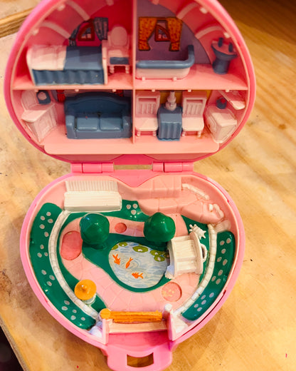 1989 Polly Pocket Country Cottage set - Complete!