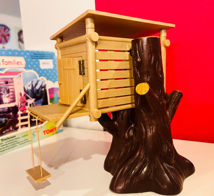 1986 Sylvanian Families Treehouse with Panda family