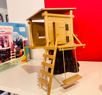 1986 Sylvanian Families Treehouse with Panda family