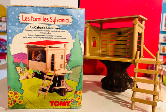 1986 Sylvanian Families Treehouse with Panda family