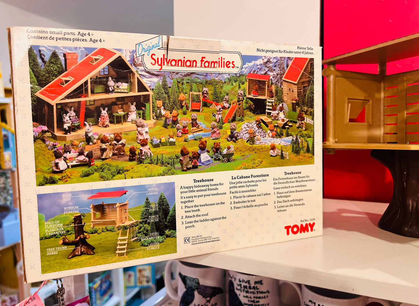 1986 Sylvanian Families Treehouse with Panda family