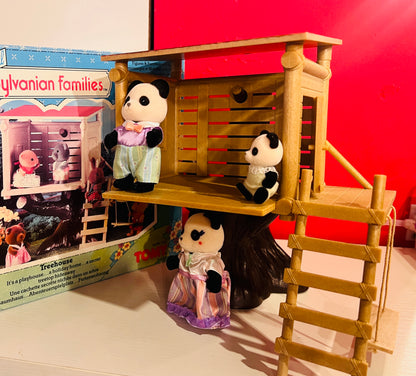 1986 Sylvanian Families Treehouse with Panda family