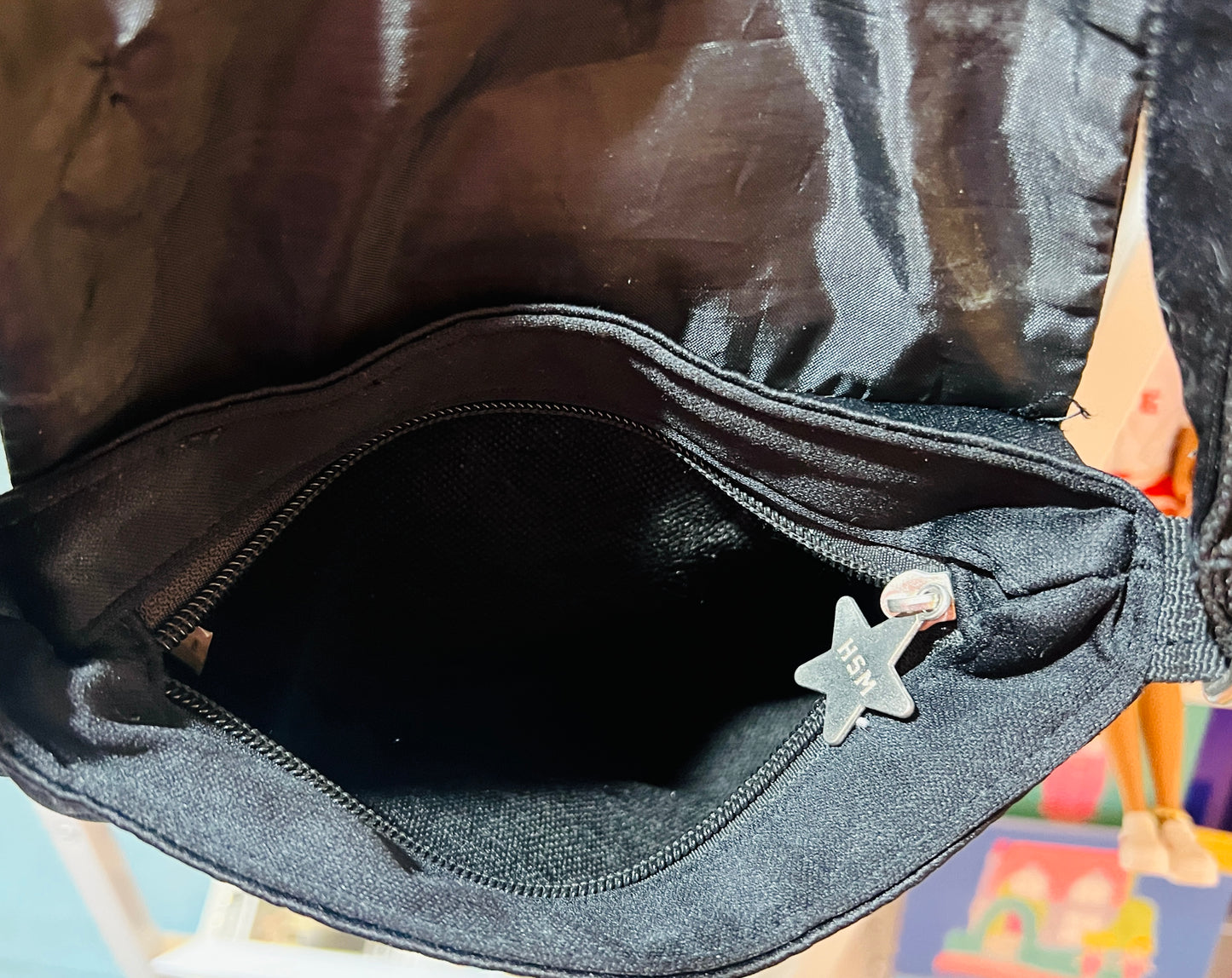 Original black High School Musical shoulder bag with original badges