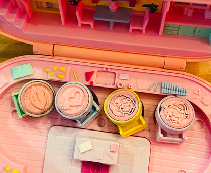 1992 Polly Pocket Compact Stamping School set (incomplete)