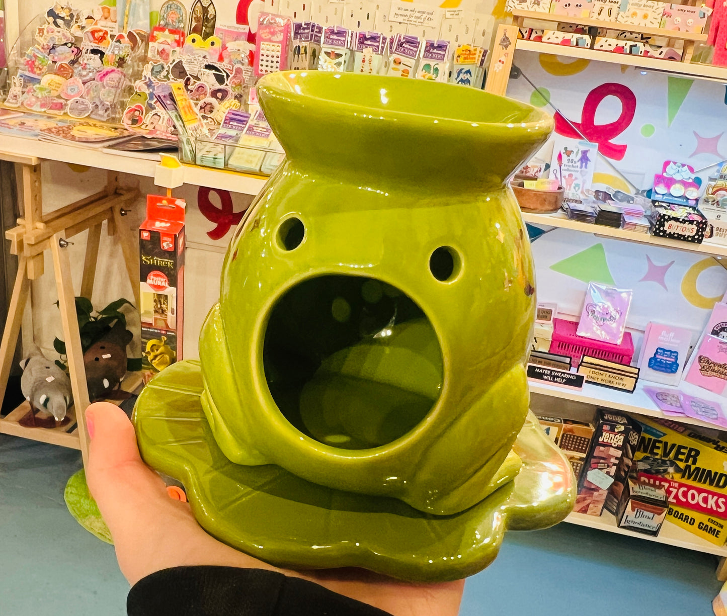 Luna Frog ceramic oil burner