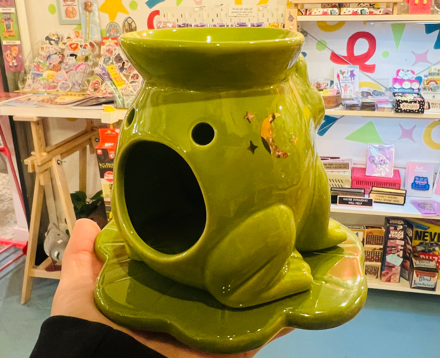 Luna Frog ceramic oil burner