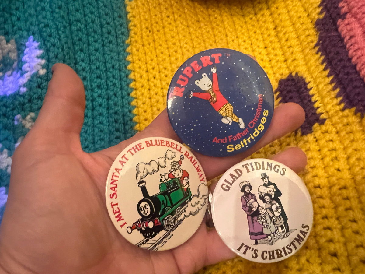Christmas vintage Badges