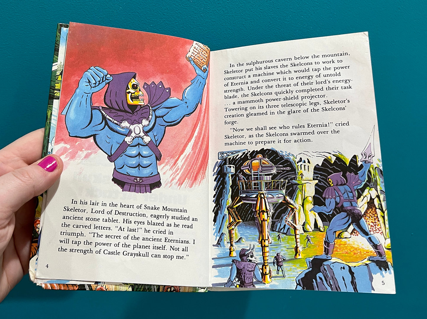 Vintage Masters of the Universe book - Castle Grayskull Under Attack!